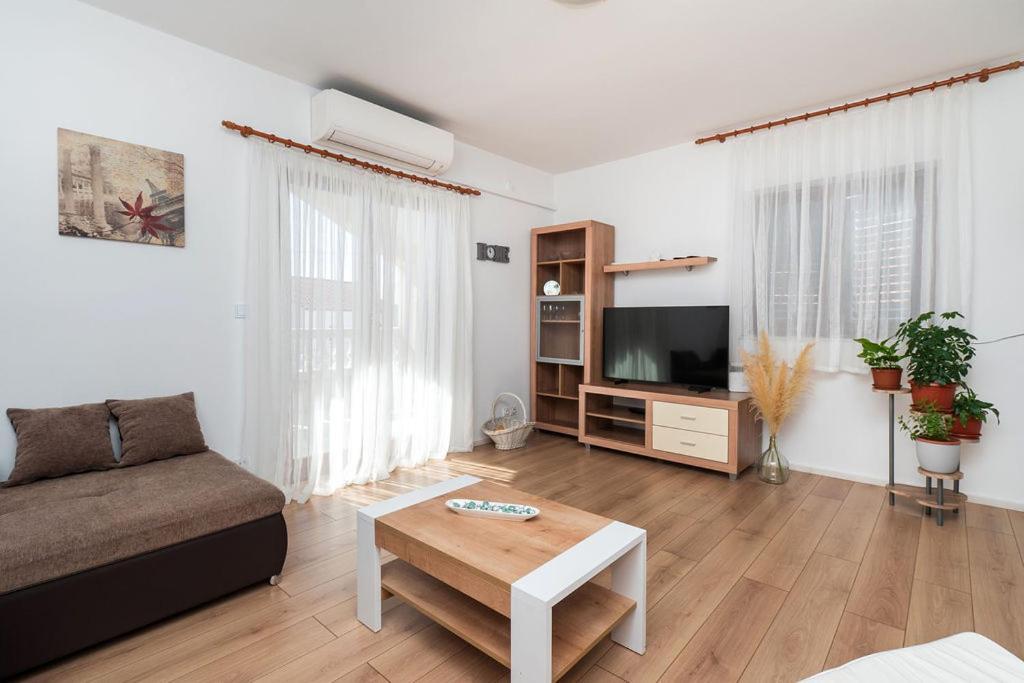Apartments Janjac Vodice Exterior foto
