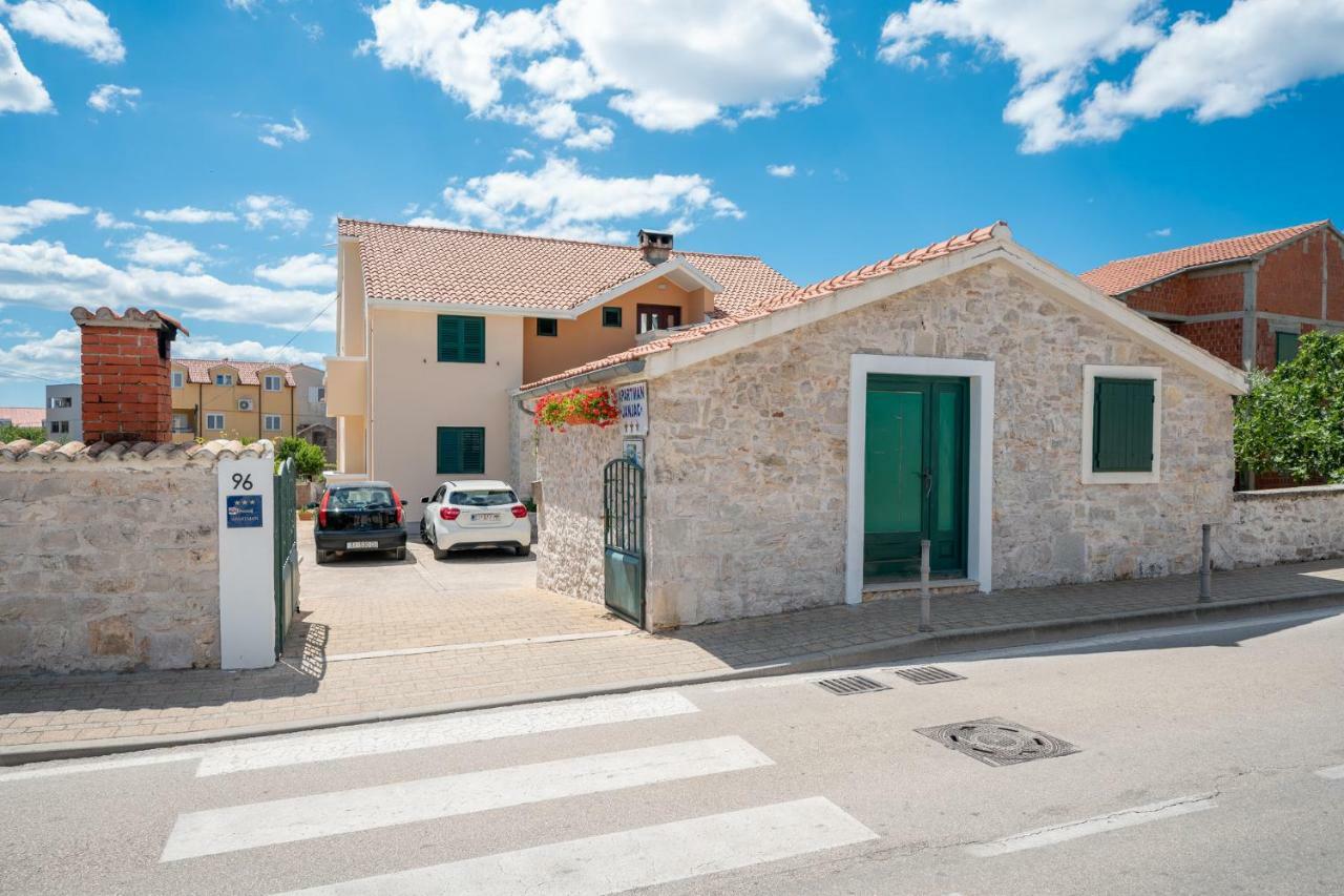 Apartments Janjac Vodice Exterior foto