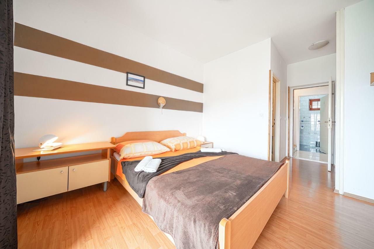 Apartments Janjac Vodice Exterior foto